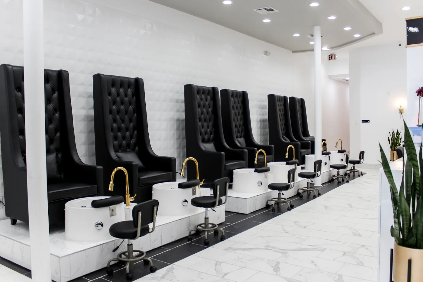 InstaBeauty Salon & Spa business photo