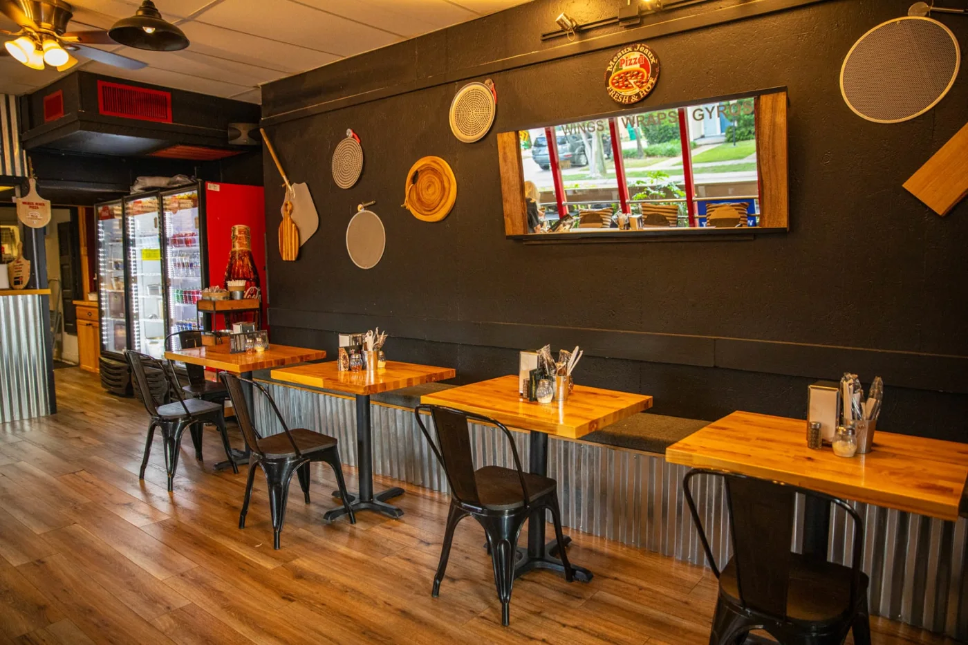 Meaux Jeaux Pizza, business photo 3